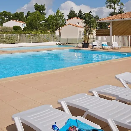 Nemea La Cascade 4*