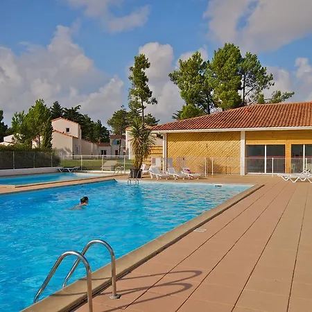 Holiday park Nemea La Cascade 4*