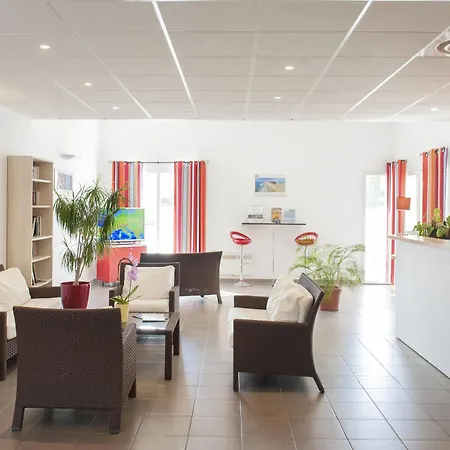 Nemea La Cascade Holiday park 4*