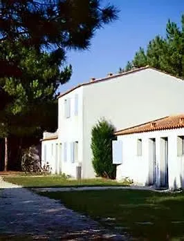 Nemea La Cascade Holiday park