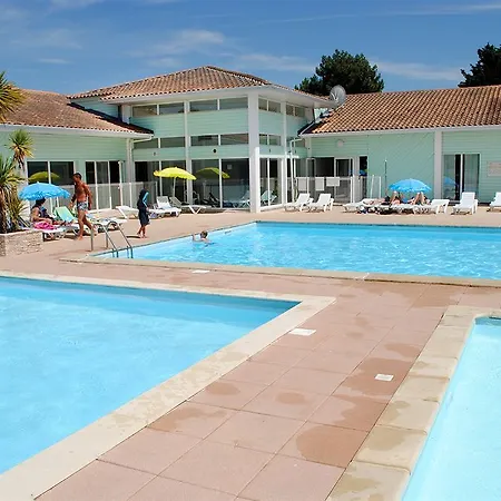 Nemea La Cascade 4*