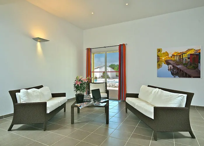 Nemea La Cascade Parque de vacaciones