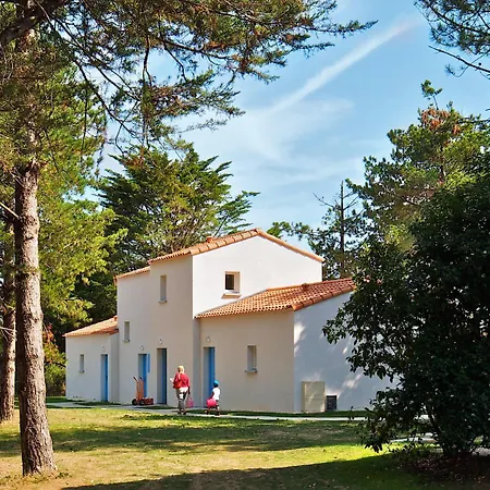 Nemea La Cascade 4*