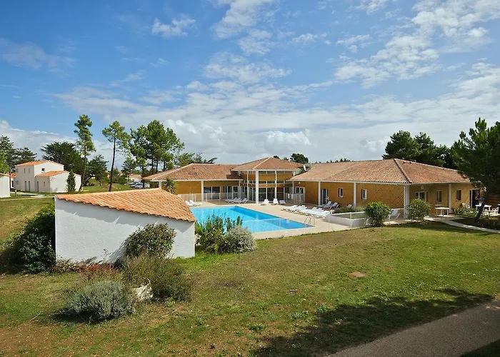 Village de vacances Résidence Néméa La Cascade 4*