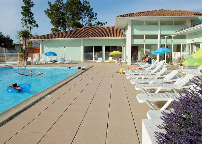 Village de vacances Résidence Néméa La Cascade 4*